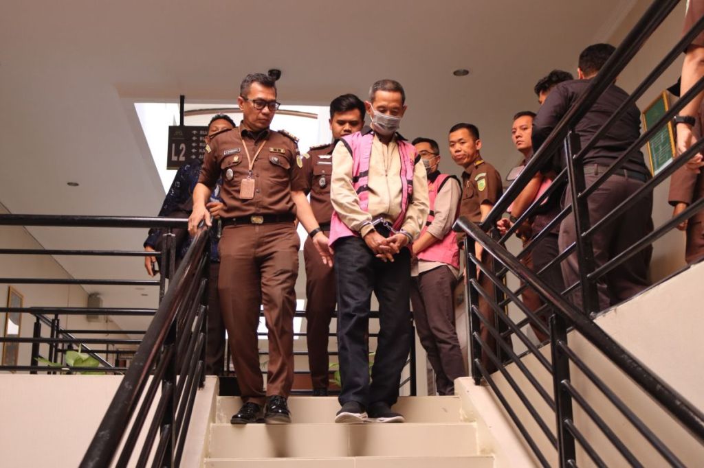 2 Tersangka Korupsi Barang dan Jasa Pembangunan Gedung UPN Veteran Ditahan Kejari&nbsp;Depok